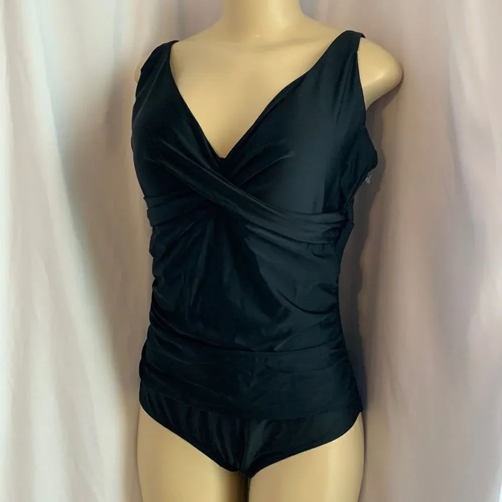 Plus Size Swimsuit Swimwear one-piece Black 18